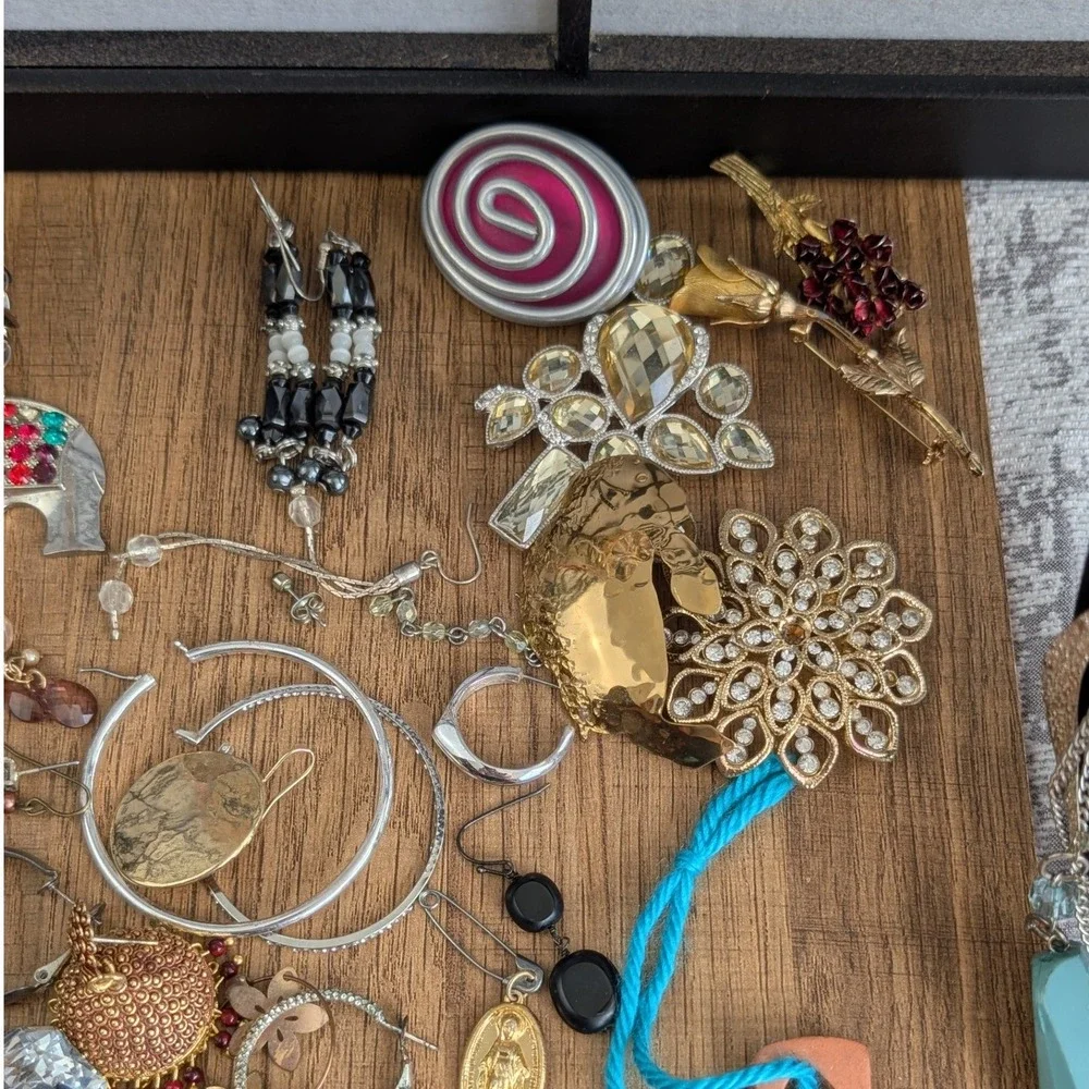 3lb Mixed Jewelry Lot Bulk Necklaces Earrings Bracelets Boho Statement Crafting